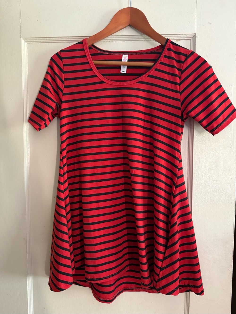 LuLaRoe Women’s Red and Black Striped Swing Tunic Casual Perfect T Short Sleeve